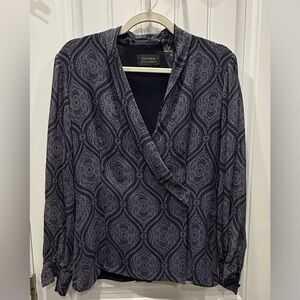 Dana Buchman Women’s Size 6 100% Silk Wrap‎ Blouse EUC
